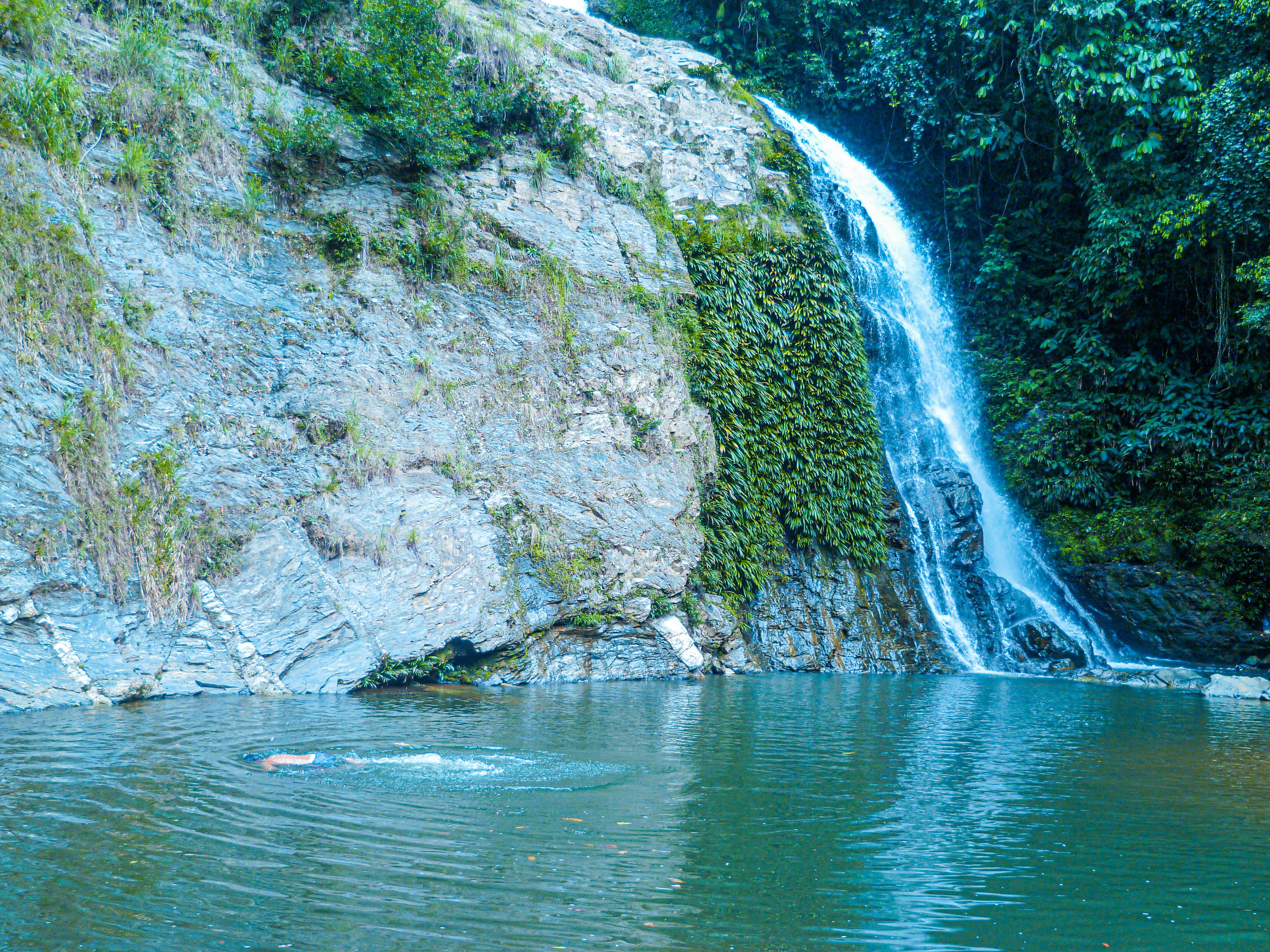 Cascada Cristalina cerca de Puerto Nare